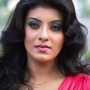 সাদিয়া ইসলাম মৌ Photo